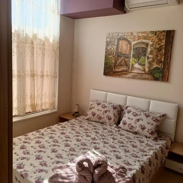 Студио Ариел, hotel in Varna City