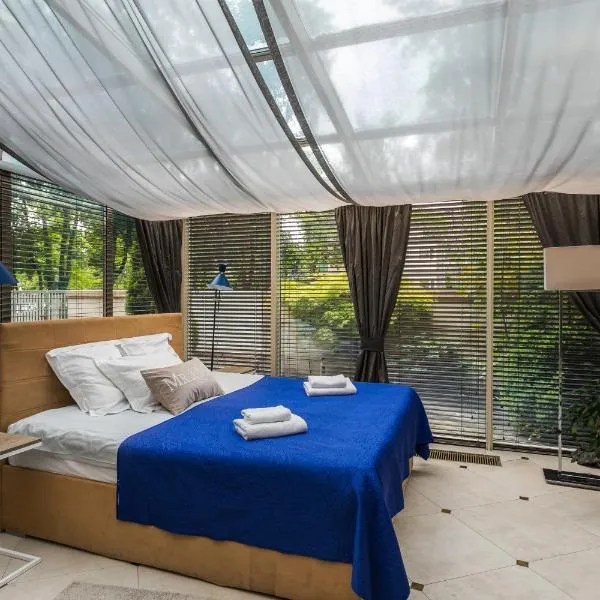 A11 Apartments & SPA Dermique, hotel di Kraków