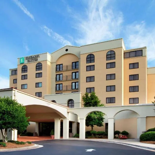 Embassy Suites by Hilton Greensboro Airport, hotel v destinaci Greensboro