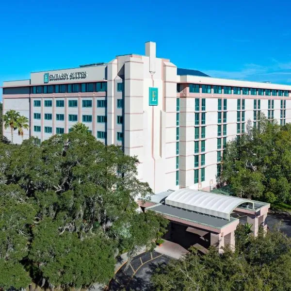 Embassy Suites by Hilton Tampa USF Near Busch Gardens, hotel in Tampa