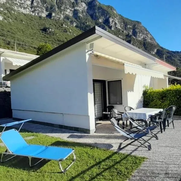 Holiday Apartment Anna 63 Idro, hotel in Anfo