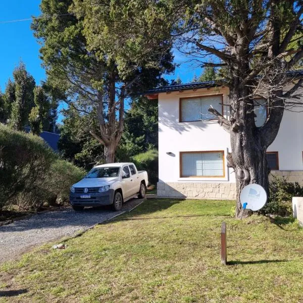 Alojamiento Las Rosas, hotel em San Carlos de Bariloche