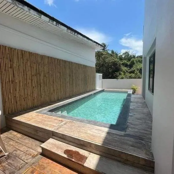 Okat pool villa khanom, hotel v destinaci Khanom