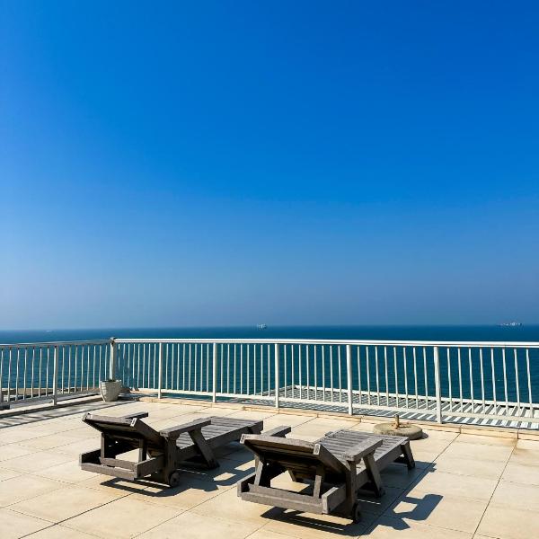 92 Camarque - Beachfront Apartment