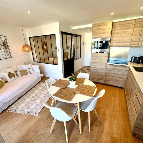 Pura Vida, Port Grimaud, hotel a Grimaud