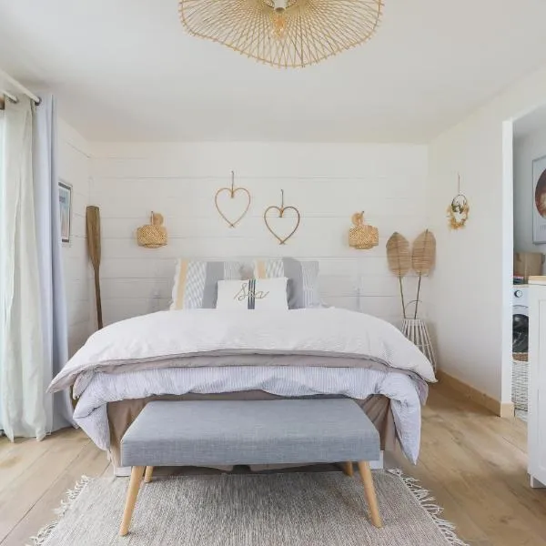 lodge avec vue sur la rivière, hôtel à Lannion