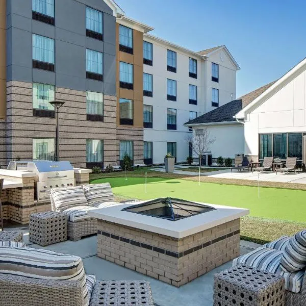 Homewood Suites By Hilton Ronkonkoma, hotel di Ronkonkoma