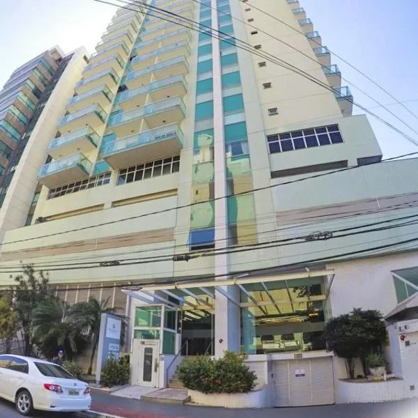 Flat 704 Triângulo Apart, hôtel à Vitória