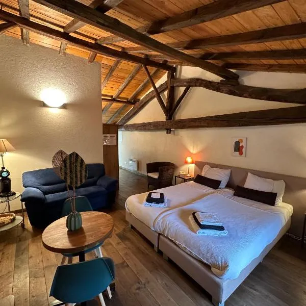 Domaine de Brise Bois - Chambres & Gîtes, hotel v destinaci Rouzède
