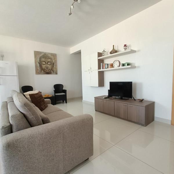 Crescent Court F