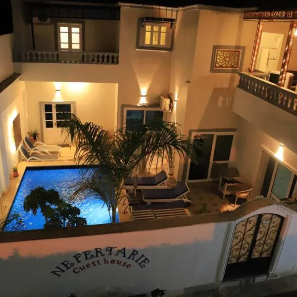Nefertarie Guest House, hotel v destinaci Luxor