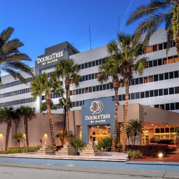 DoubleTree by Hilton Hotel Jacksonville Airport, hotel in Jacksonville