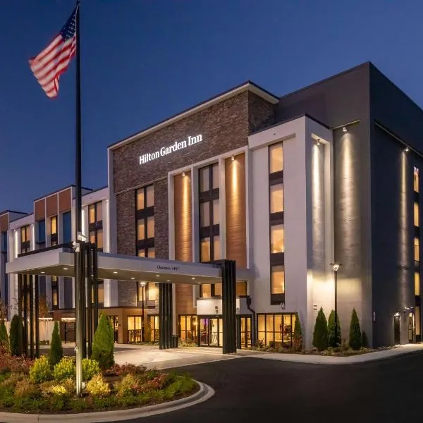 Hilton Garden Inn Asheville South, hotel v destinaci Asheville