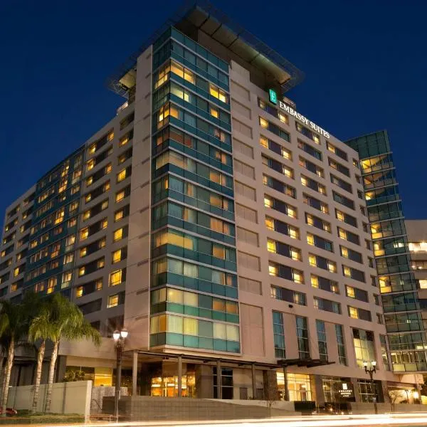 Embassy Suites Los Angeles Glendale, ξενοδοχείο σε Γκλέντεϊλ