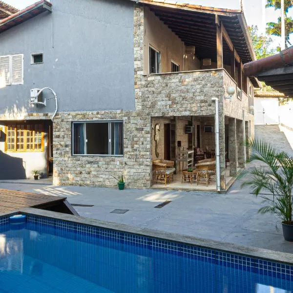 Casa Jaguar Buzios suites a 3 minutos da praia Geriba, Hotel in Búzios