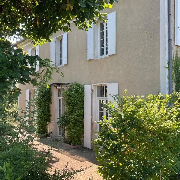 Maison Dulcis, hotel v destinaci Saint-Maixant