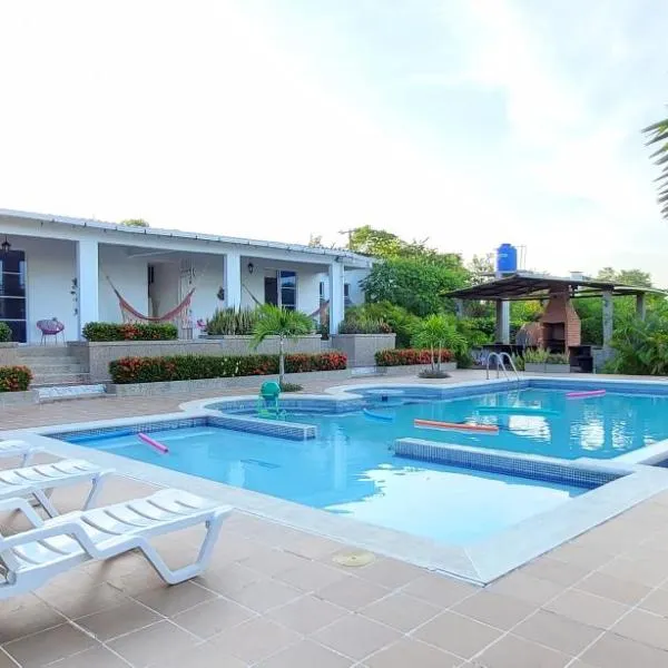 Extraordinaria Casa Finca Piscina AA, hotell sihtkohas Sabanalarga