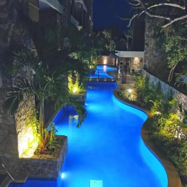 Luxury Aldea Zama 2bed - 2bat Apartment Private Terrace & Swim Up, hotel v destinaci Tulum