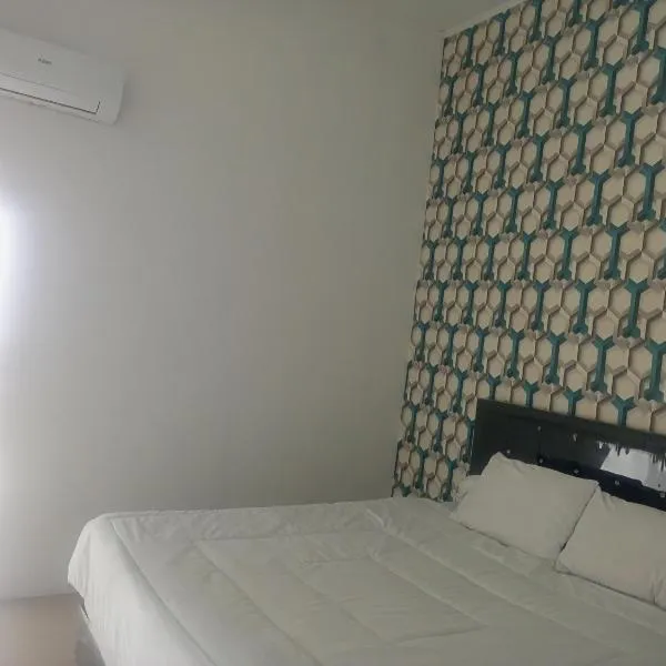Penginapan Lamban Queens Kamar Double Bed Standar Room, ξενοδοχείο σε Kalianda