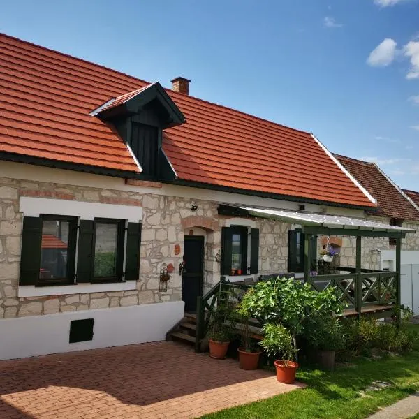 Kőfejtő háza, hotell sihtkohas Fertőrákos