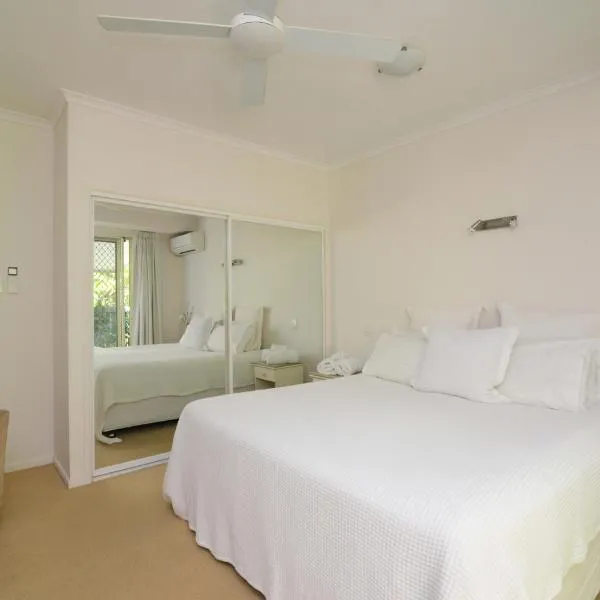 Howie's Place Noosa，位于努萨维尔的酒店