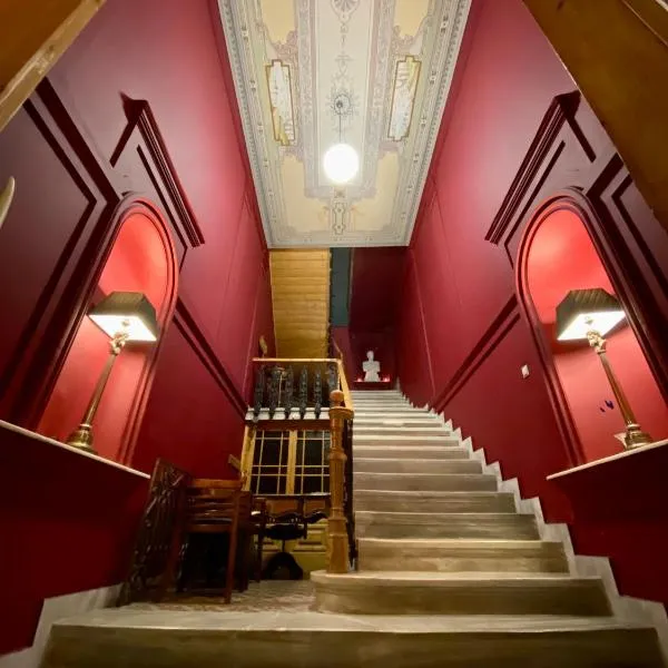 VASILIKON Hotel 1888 the past is present HISTORICAL PRESERVATION MONUMENT, hotel a Kalamáta