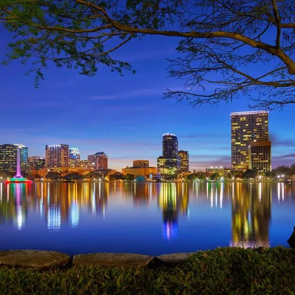 Embassy Suites by Hilton Orlando Downtown, hotel in Orlando