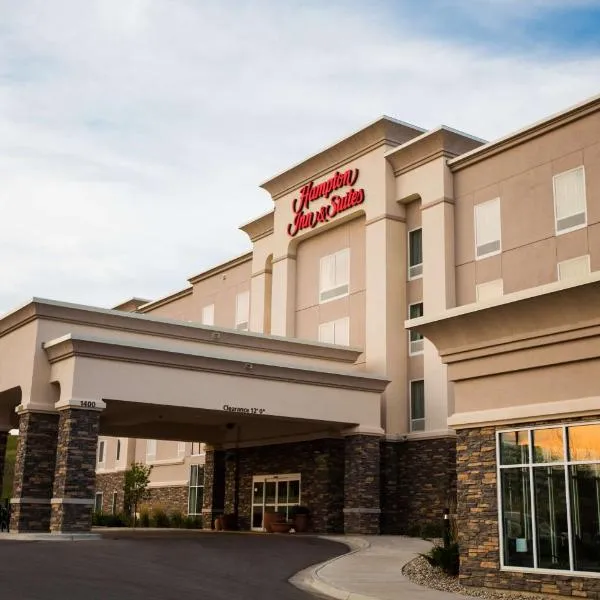 Hampton Inn & Suites Minot, ξενοδοχείο σε Minot