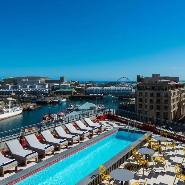 Radisson RED Hotel V&A Waterfront Cape Town, hotel in Cape Town