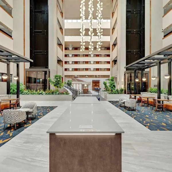 Embassy Suites by Hilton Oklahoma City Will Rogers Airport, hôtel à Oklahoma City