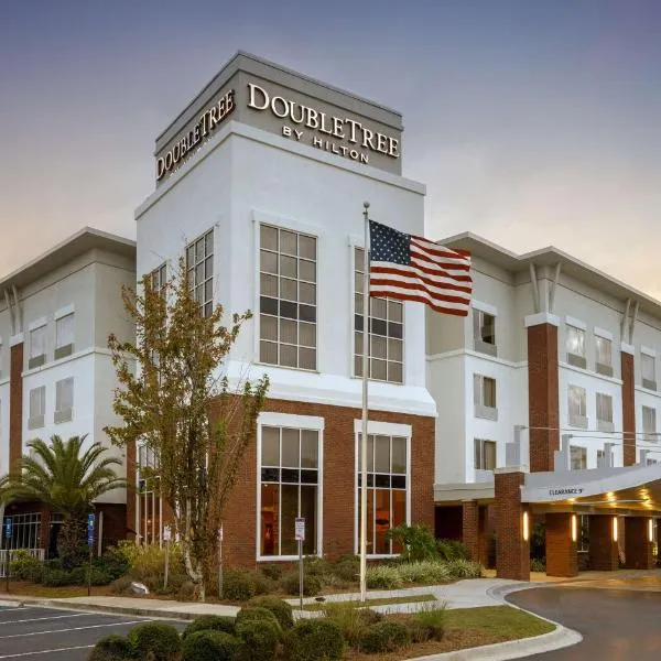 DoubleTree by Hilton Hotel Savannah Airport, хотел в Савана