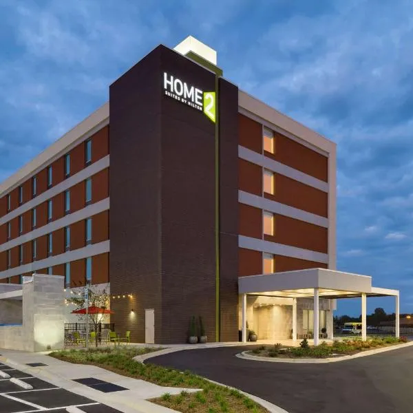 Home2 Suites by Hilton Charlotte Airport, khách sạn ở Charlotte