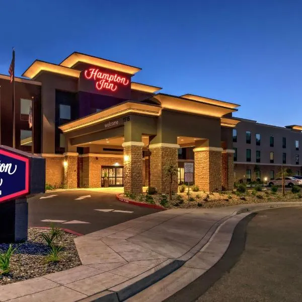 Hampton Inn Fresno Airport, hotel en Fresno