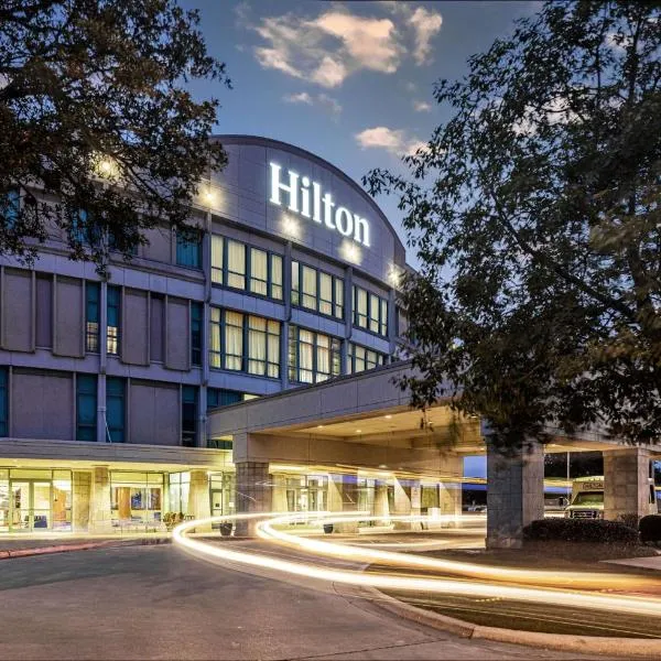Hilton Austin Airport, khách sạn ở Austin