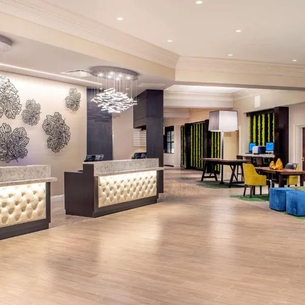 Hilton Wilmington/Christiana, khách sạn ở Newark