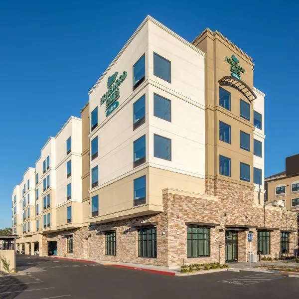 Homewood Suites By Hilton Belmont, ξενοδοχείο σε Belmont