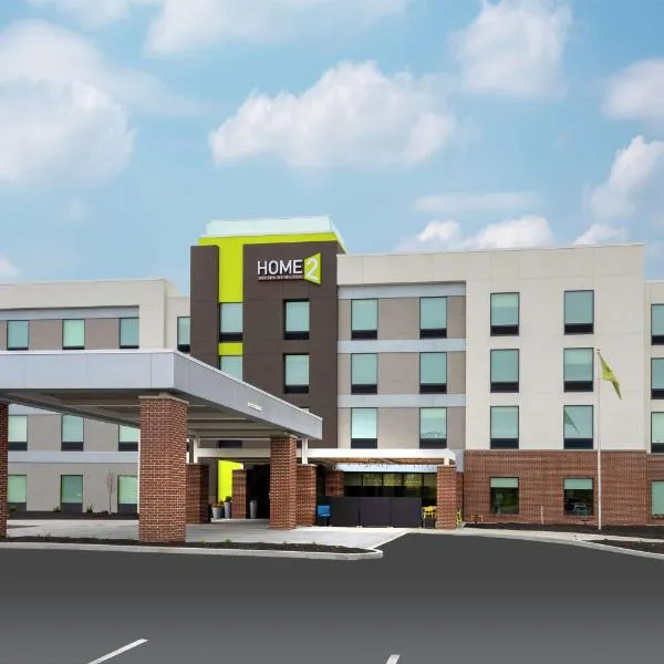 Home2 Suites By Hilton Indianapolis Airport, khách sạn ở Indianapolis