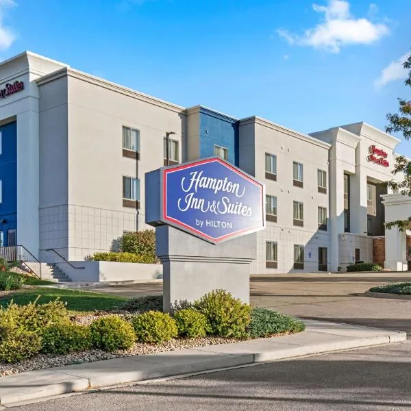 Hampton Inn & Suites Greeley、グリーリーのホテル