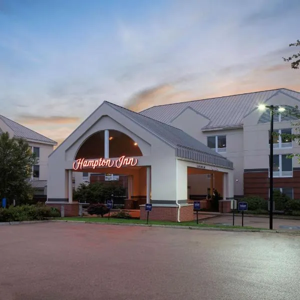 Hampton Inn by Hilton Concord/Bow, hotell sihtkohas Concord