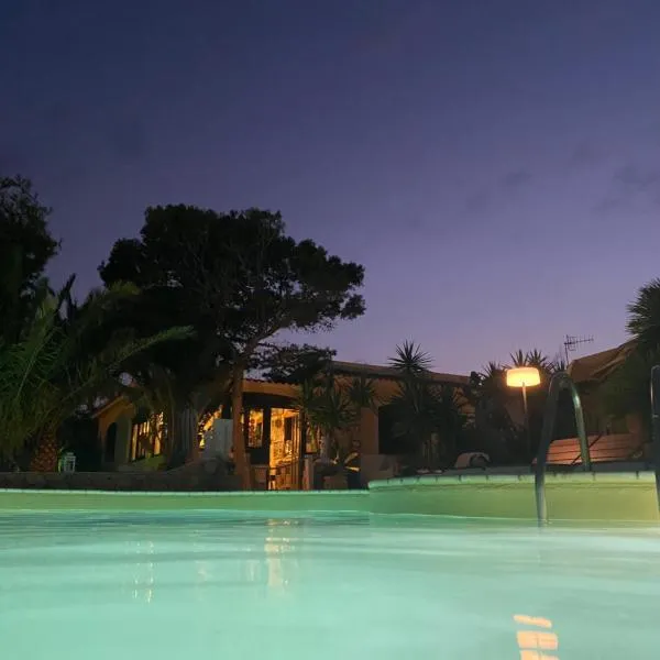 Luagos club Resort, hotel em Lampedusa