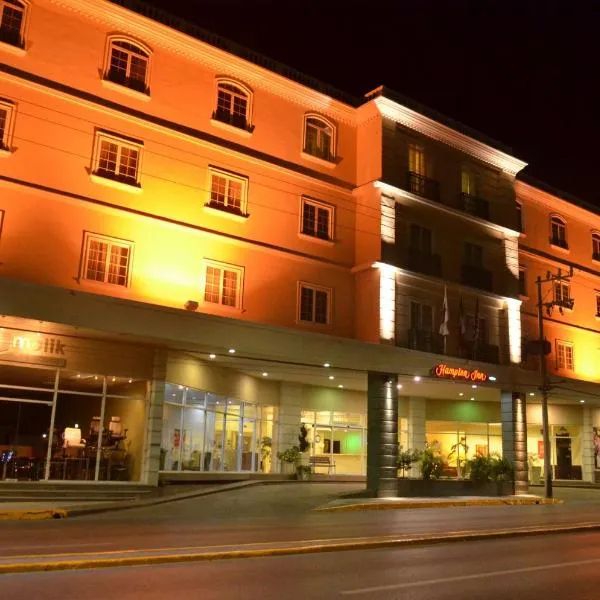 Hampton Inn Tampico Zona Dorada，坦皮科的飯店