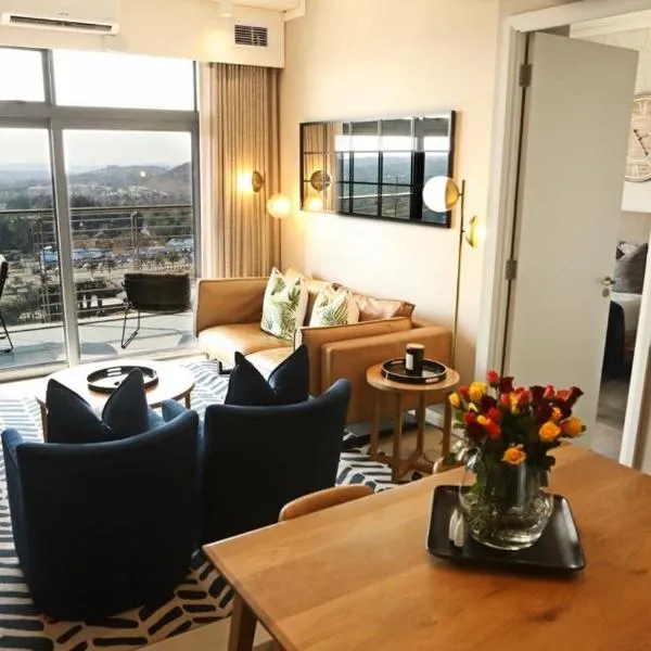 Menlyn Trilogy - 2 Bedroom & Great Views - No Loadshedding, hotell i Pretoria