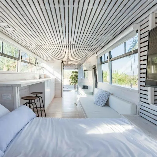 Leobus-לאו באס, ξενοδοχείο σε Menaẖemya