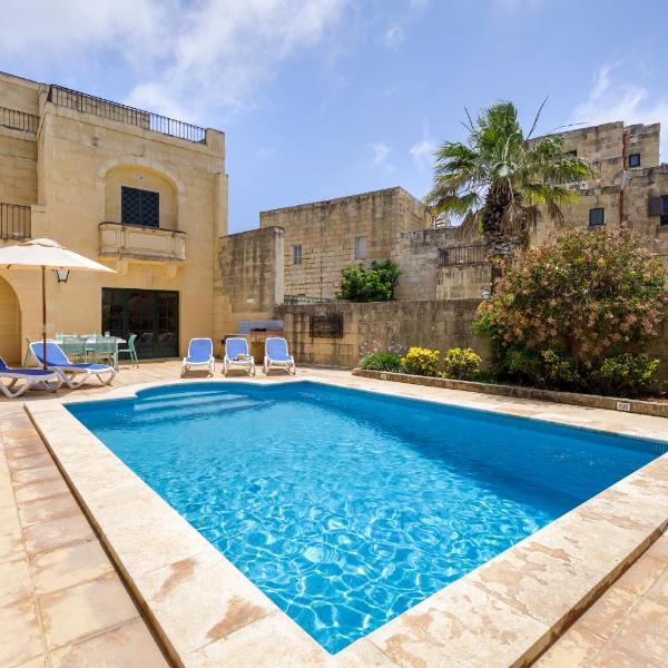 Dar ta' Lonza Villa with Private Pool