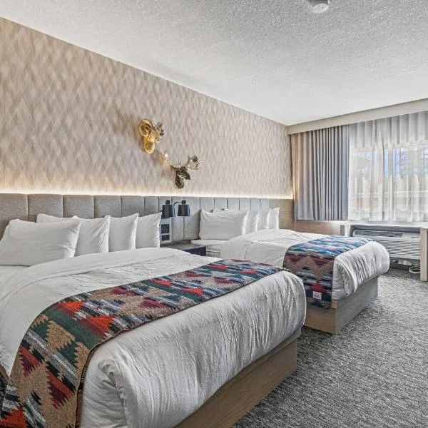 Everwild Canmore Hotel, hotel i Canmore