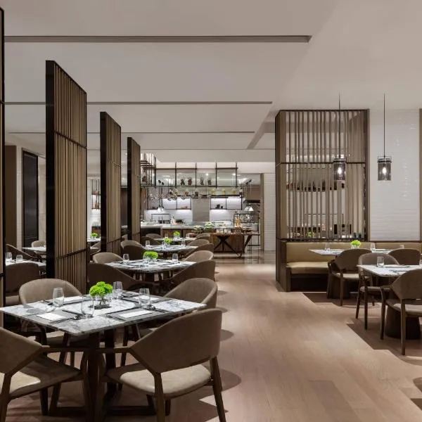 Courtyard by Marriott Shenzhen Northwest, hotel in Bao'an