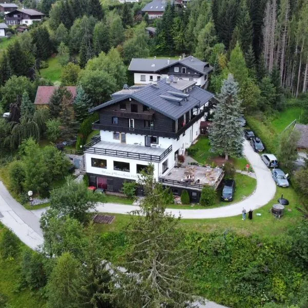 Blue Mountain Hotel, hotel v mestu Afritz