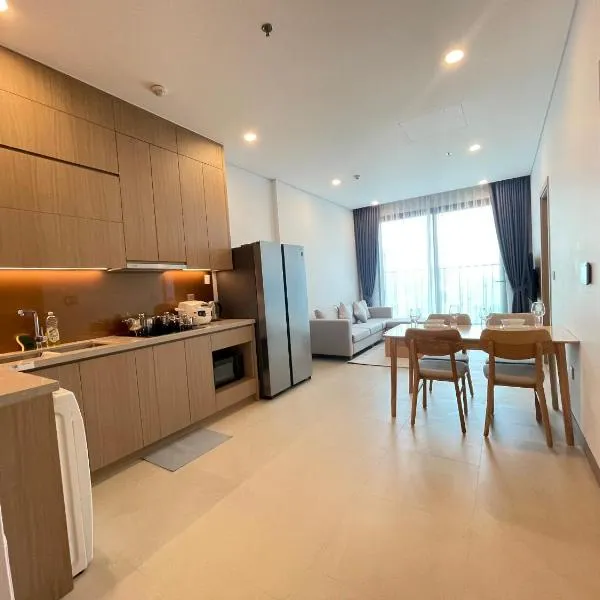 Hana Housing - Lancaster Luminaire Residence, hotel in Hanoi