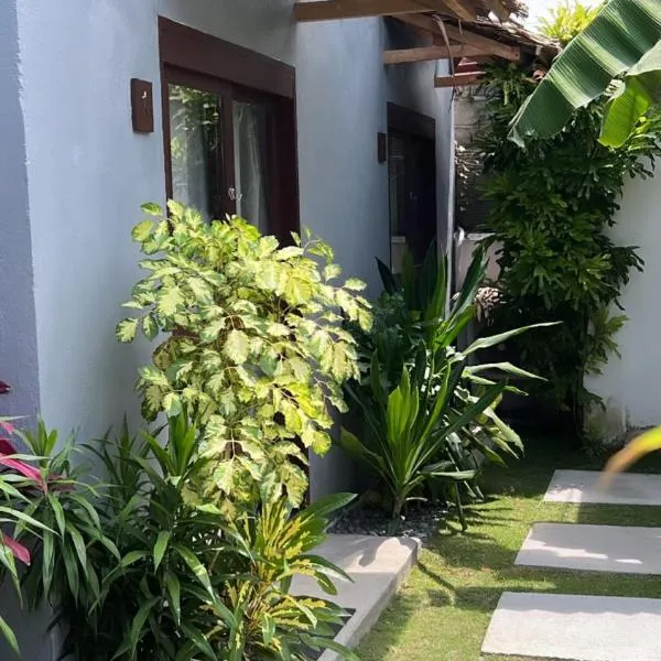 Yay Lodge SIARGAO, private room 2 with AC & hot shower and fast Starlink Wifi, hotel in General Luna