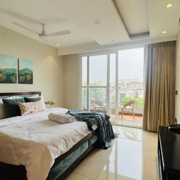 ZEN Suites Gurgaon - LUXE Stays Collection，位于古尔冈的酒店